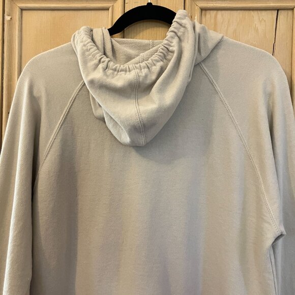 The Great PNW Mens Keep on Squatchin Sasquatch Hoodie Size Medium Beige AN EXC - Picture 8 of 9